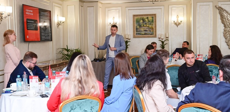 Большинство атак осуществляется по заранее известным уязвимостям Большинство атак осуществляется по заранее известным уязвимостям